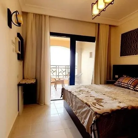 Cozy And Spacious Apartment For Family , View Sea